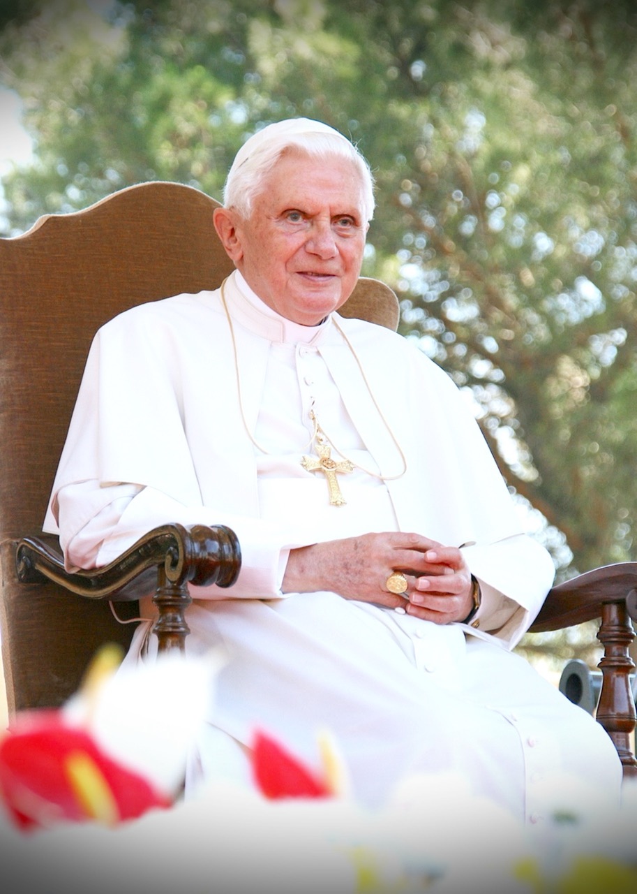 Ratzinger – dimensioni grandi